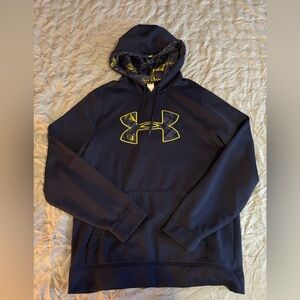 Men’s Underarmour hoodie